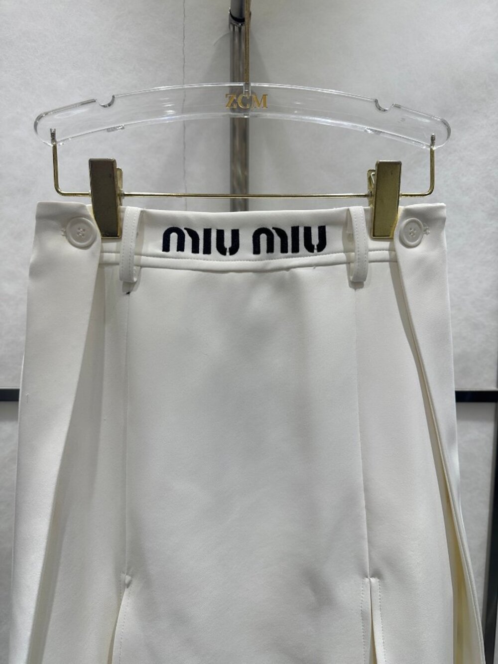 😙Miu Miu😙 White Over-the-Knee Pleated Skirt - Picture 6 of 7